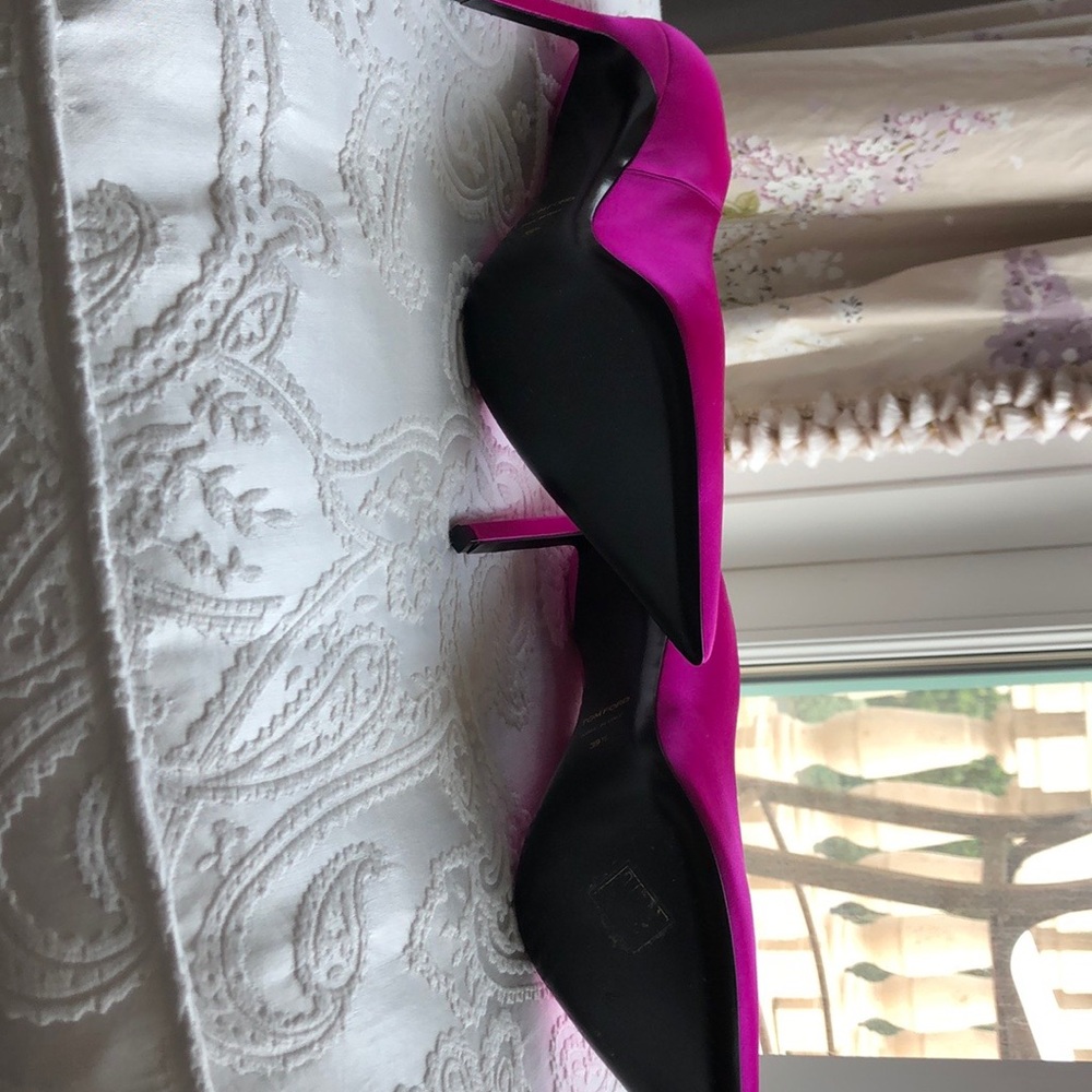 Tom Ford Hot Pink Satin Pumps - Picture 4 of 9